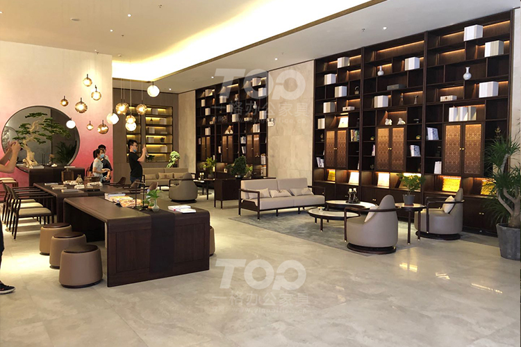 高山流水 辦公臺，純木墻壁柜.jpg